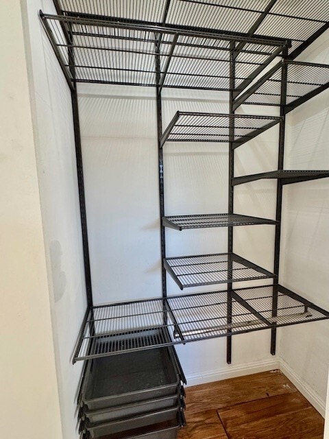 Building Photo - 1004 Esther Dr