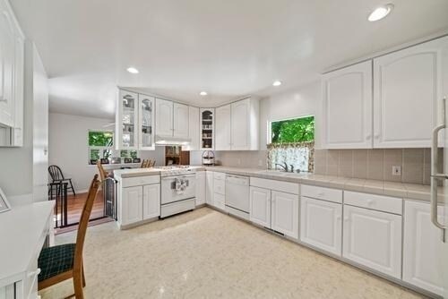 Building Photo - 612 Orange Grove Way