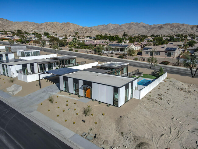 Building Photo - 13852 Scenic Crest Cir