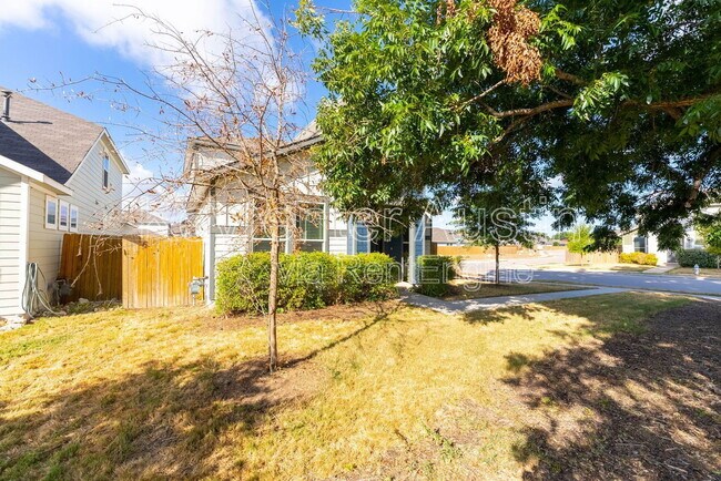 Building Photo - 1803 Los Olivios Wy