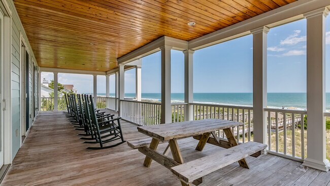 Building Photo - 630 Parker Dr