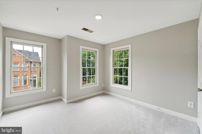 Building Photo - 8048 Kidwell Town Ct