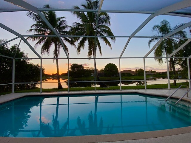 Building Photo - 11305 Longshore Way E