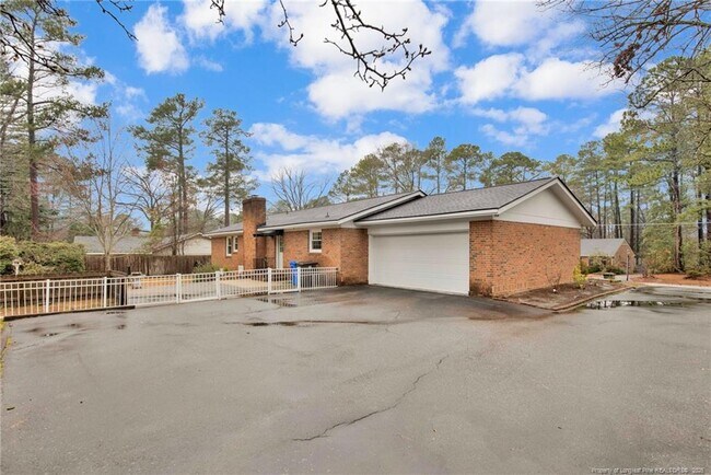 Building Photo - 3209 Glasgow Dr