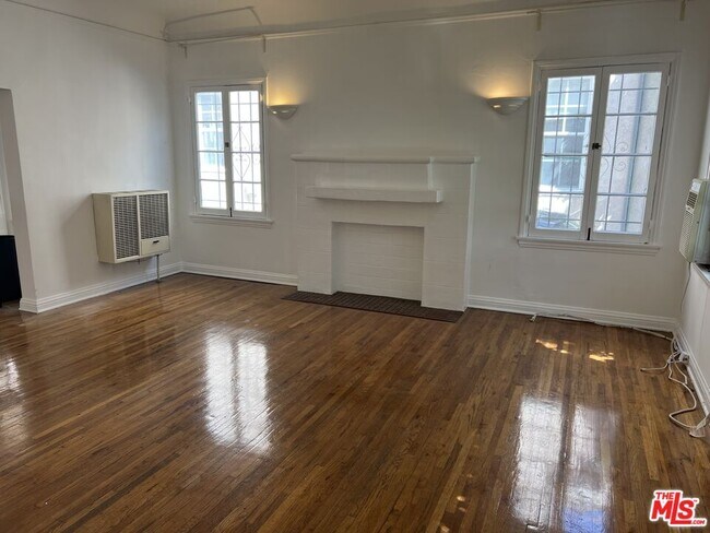 Building Photo - 741 S Mansfield Ave