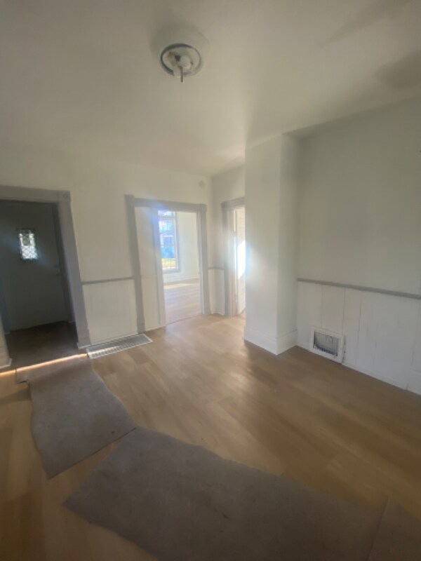 Building Photo - 2249 S Hamilton St