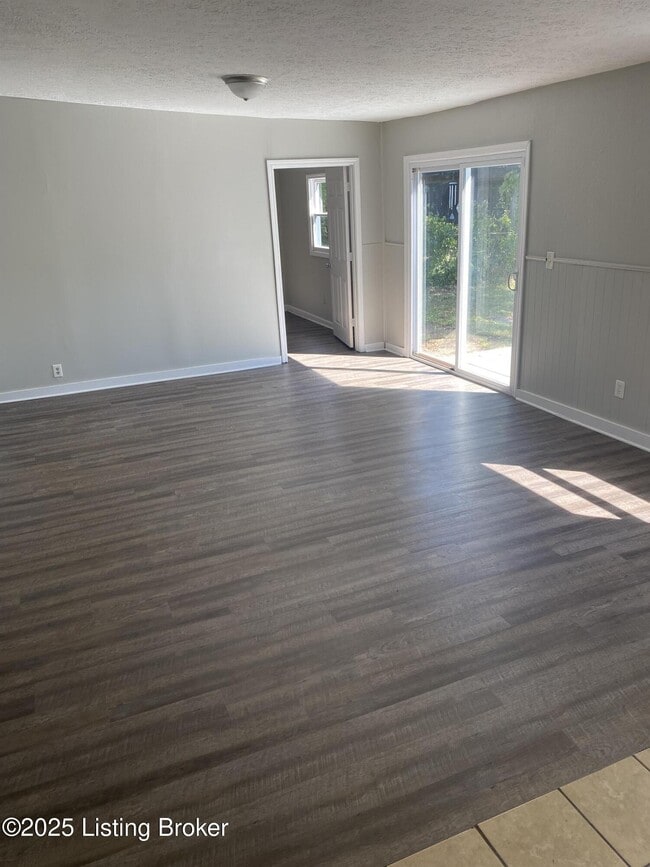 Building Photo - 3603 Cedarwood Way