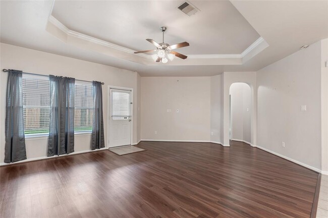 Building Photo - 24218 Courtland Oaks St