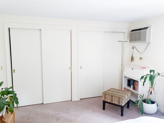 Building Photo - 2 Bedroom Condo in Amherst