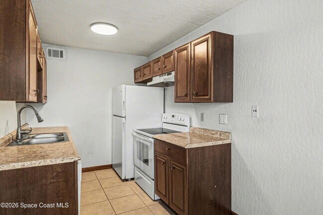Building Photo - 1123 Tree Ridge Ln NE