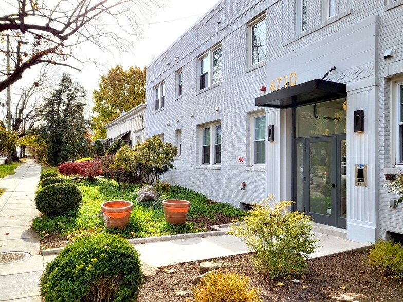 Building Photo - 4710 41st St NW