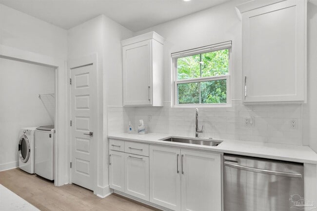 Building Photo - 17 N L St