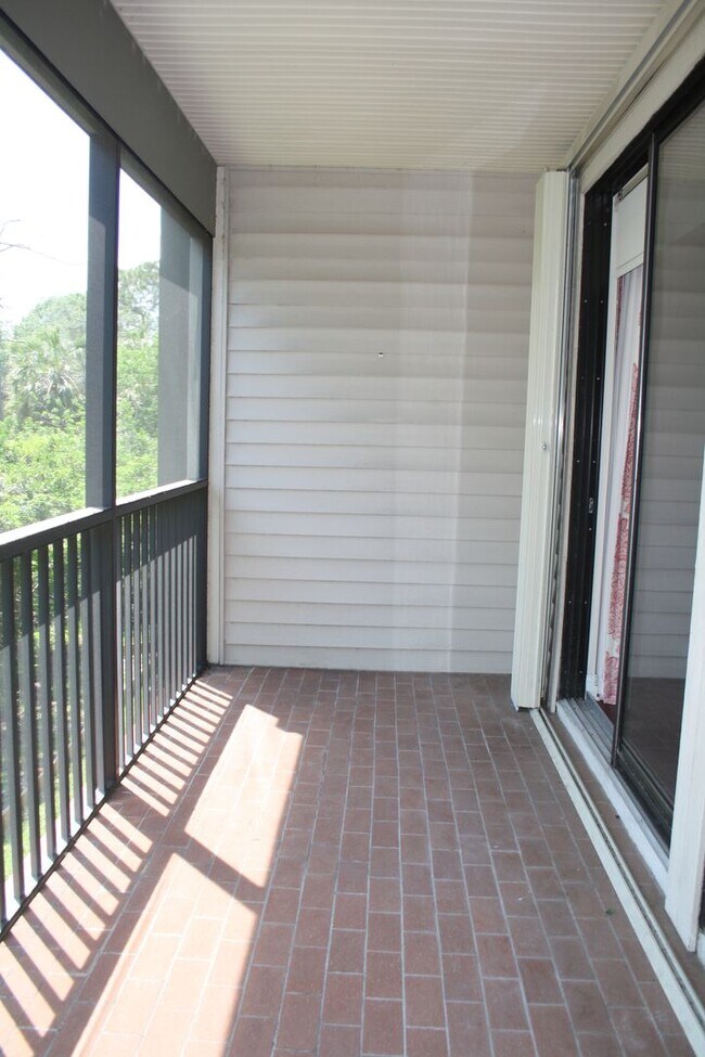 Building Photo - Just reduced! Beautiful Townhome in Pelica...