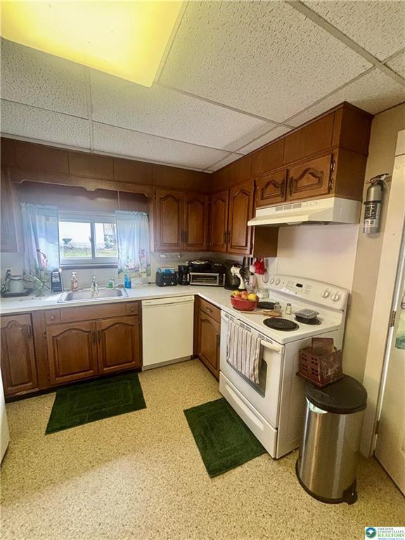 Building Photo - 206 Messinger St