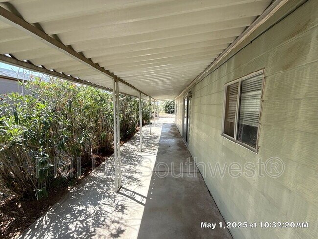 Building Photo - 818 Church St