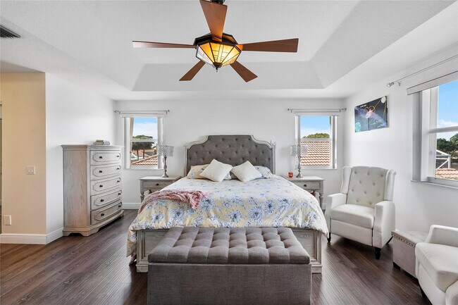 Building Photo - 3527 Chesapeake Cir