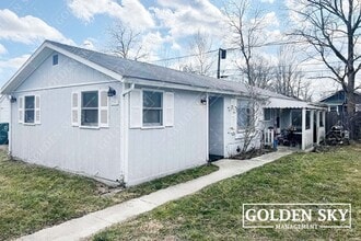 Building Photo - 2001 N Janney Ave