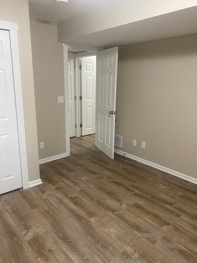 Building Photo - 15468 Pennock Ln