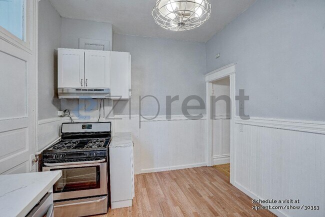 Building Photo - 2130 Jones St