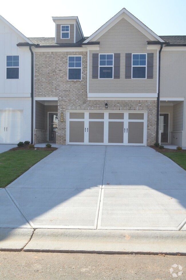 Building Photo - New Construction Townhouse in Oakwood