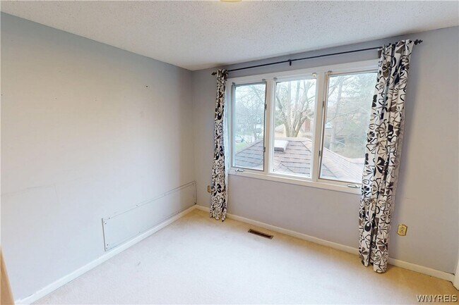 Building Photo - 30 Opal Ct