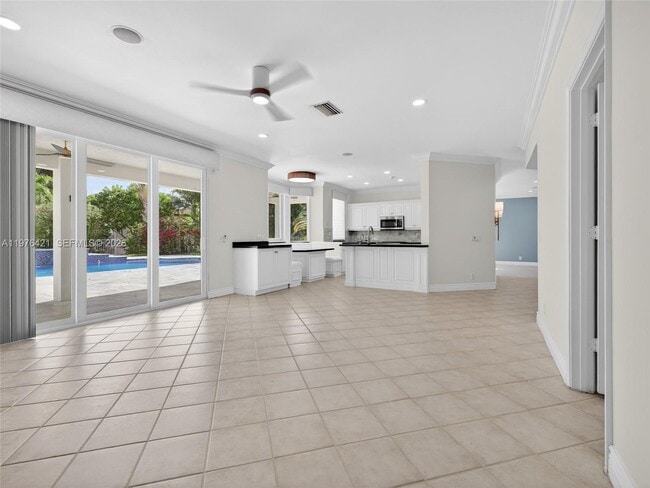 Building Photo - 1008 Highland Meadows Dr