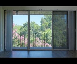 Building Photo - 504 E Ave J St