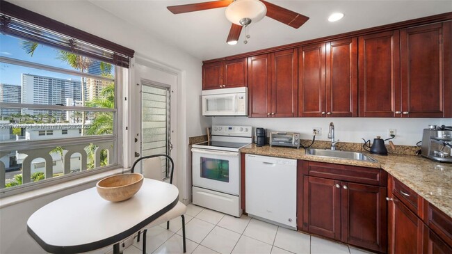 Building Photo - 3199 S Ocean Dr