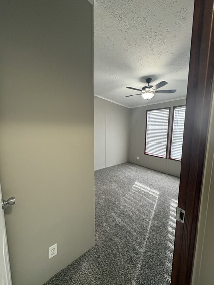 Building Photo - 11222 Shady Brook Ct