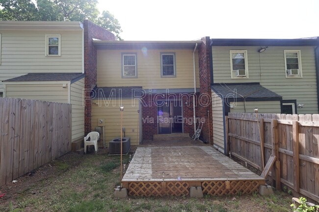 Building Photo - 7843 Provincetown Dr