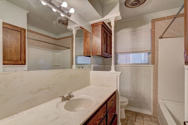 Building Photo - 3 Bed 2 Bath in Del City- Judy Dr is back!