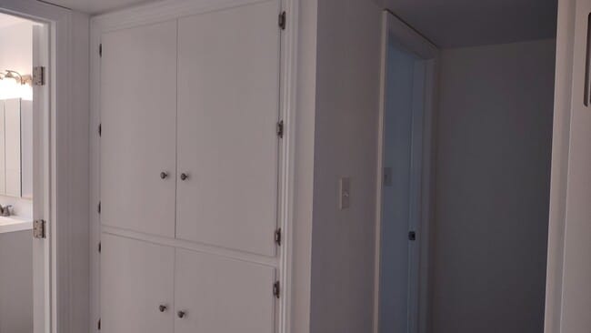 Building Photo - 6431 Wire Dr