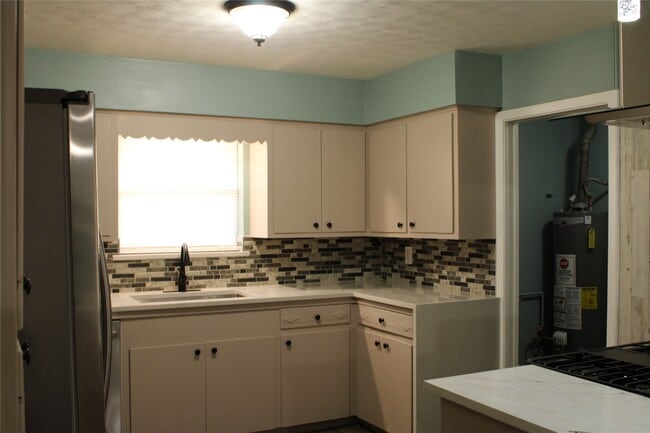 Building Photo - 8203 Wilmerdean St