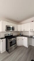 Building Photo - 37 Nassau Pky