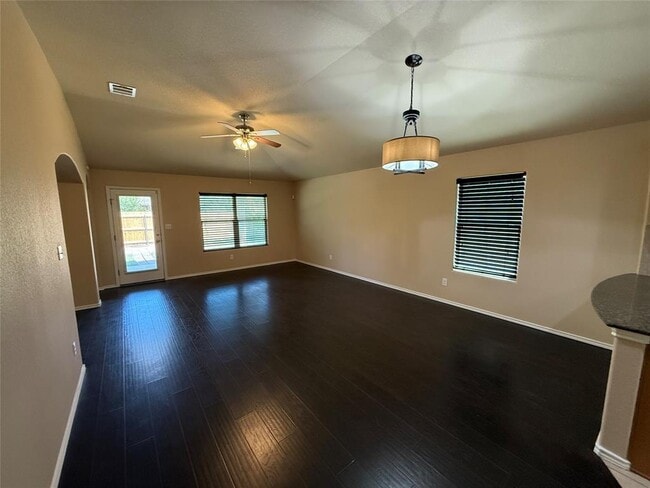 Building Photo - 17429 Bridgefarmer Blvd
