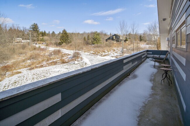 Building Photo - 135 Muzzy Rd