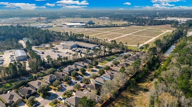 Building Photo - 9747 Gulfstream