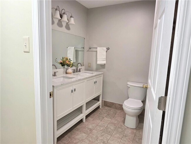 Building Photo - 1800 Hwy 81