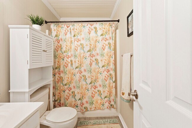 Building Photo - Winter Rental in North Myrtle Beach! Avail...