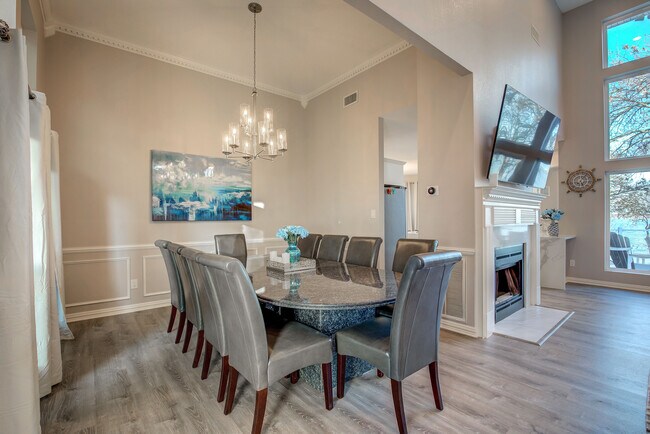 Building Photo - 8606 Columbia Dr