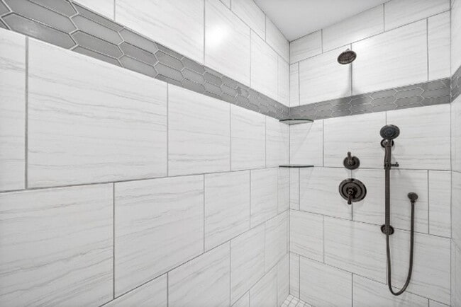 Building Photo - Stunning Home in Wellington Fields Ready f...