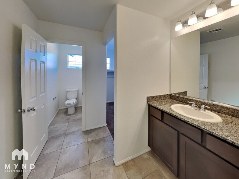 Building Photo - 8044 Mercury Skye St