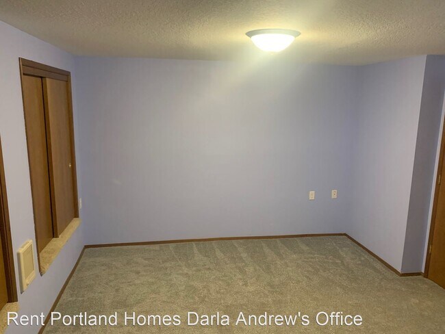 Building Photo - 1 br, 1 bath House - 9617 N Kalmar Street #B