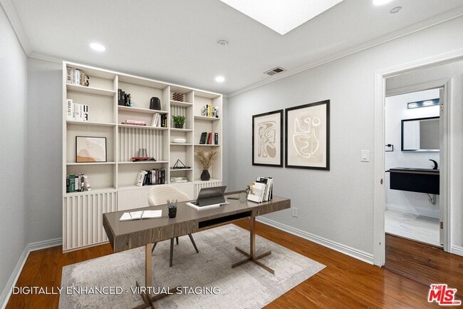 Building Photo - 2406 Aviation Blvd