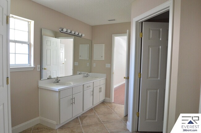 Building Photo - 159 Point Pleasant Dr