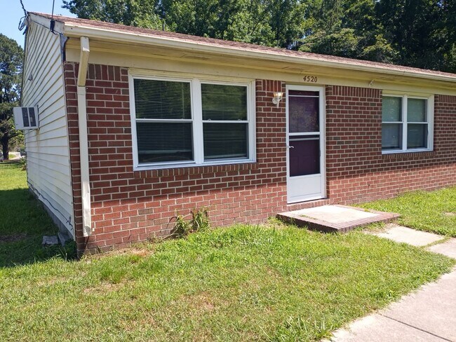 Building Photo - 4518/4520 Indiana Ave