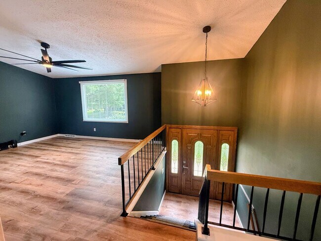 Building Photo - Four-bedroom two-bathroom home for rent in Jackson Township