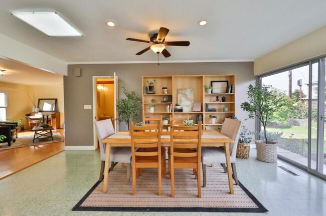 Building Photo - 6206 Pontiac St