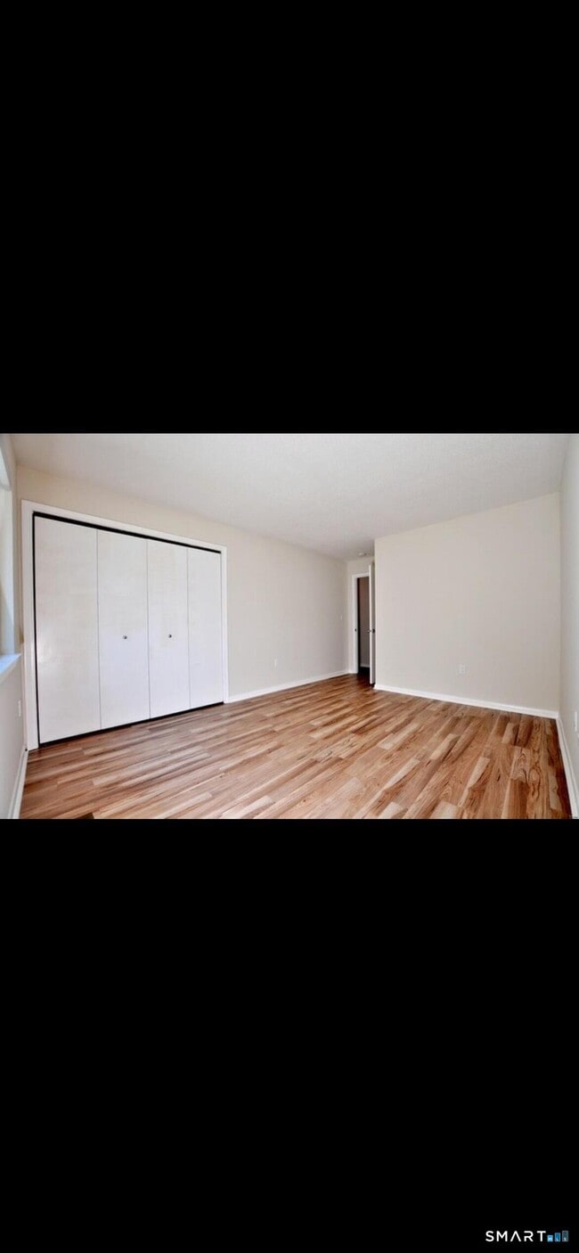 Building Photo - 51 Hilltop Dr
