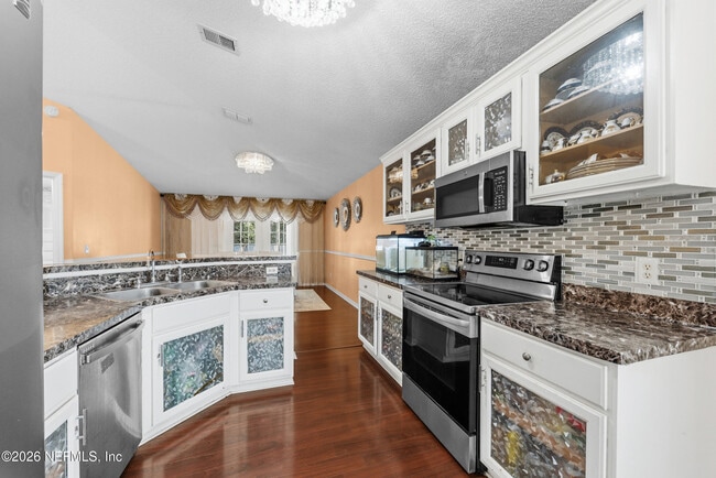 Building Photo - 2656 Lantana Lakes Dr E